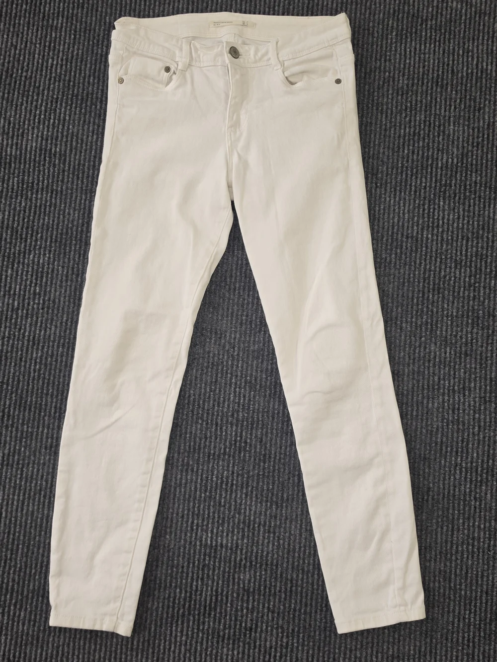 Zara White Skinny Jeans - Picture 1 of 7